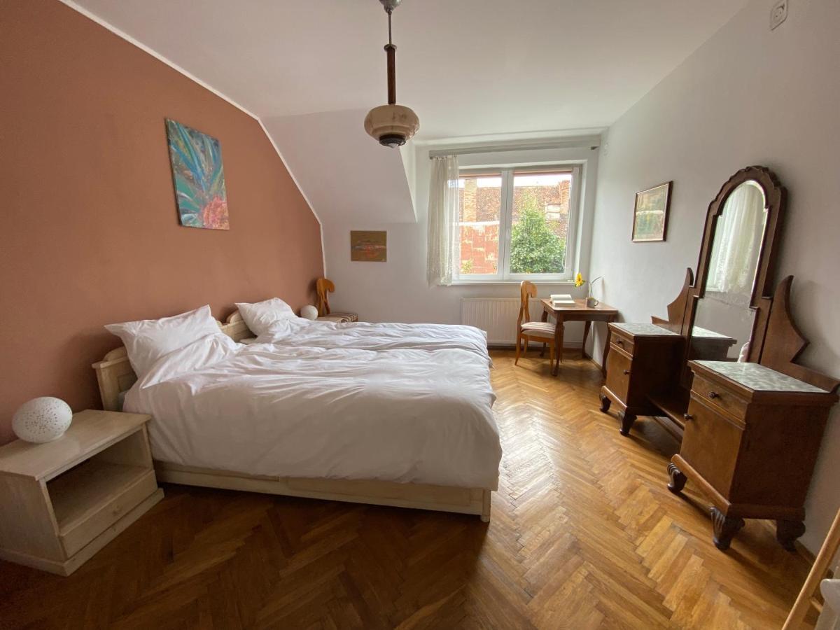 Rose'S Oldtown Apartment ブラショフ エクステリア 写真